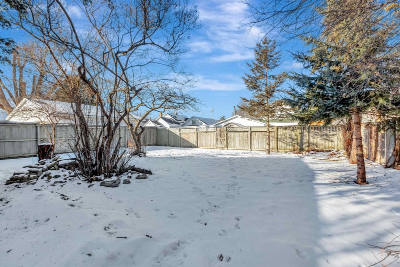 236 South Park Ave, Oshkosh, WI 54902-5120