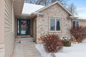 448 Meadow Wind Dr, Green Bay, WI 54311-7686