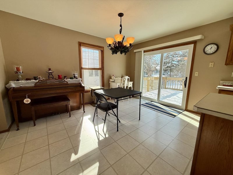 363 Sunnybrook Dr, Oshkosh, WI 54904