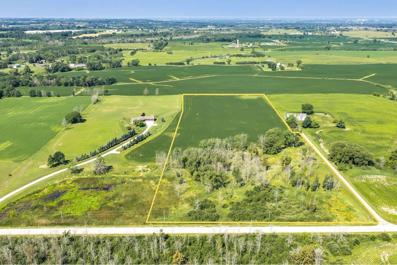 Phillips Rd, Green Bay, WI 54311