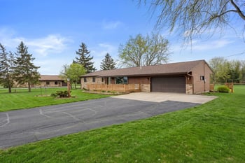 1110 Allen Rd, Green Bay, WI 54311