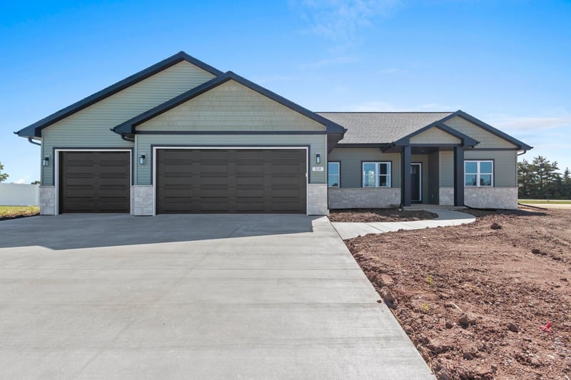 310 Lansdowne St, De Pere, WI 54115