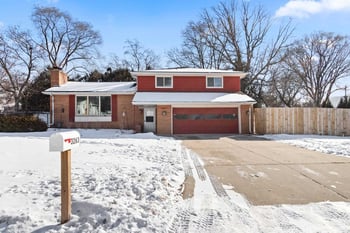 3263 Clay St, Green Bay, WI 54301