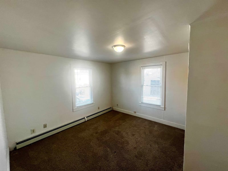 618 Baird St, Green Bay, WI 54302