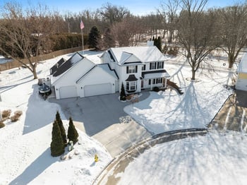 2626 Shore Ridge Ct, Green Bay, WI 54311