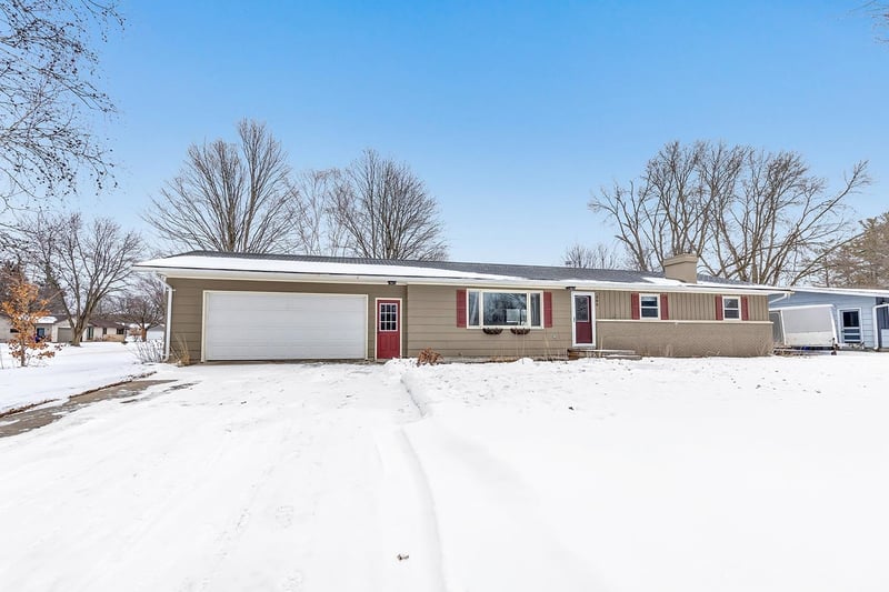 306 2nd St, Bonduel, WI 54107