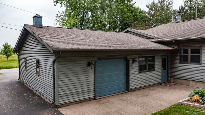 9205 Willow Ln, Fremont, WI 54940