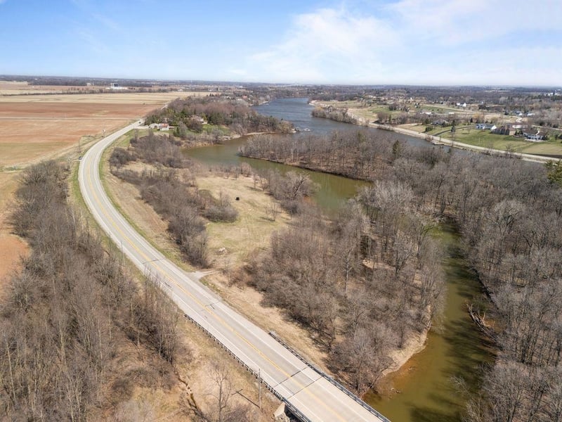 Lost Dauphin Rd, De Pere, WI 54115