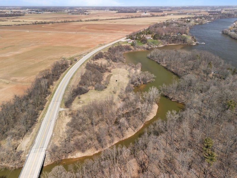 Lost Dauphin Rd, De Pere, WI 54115