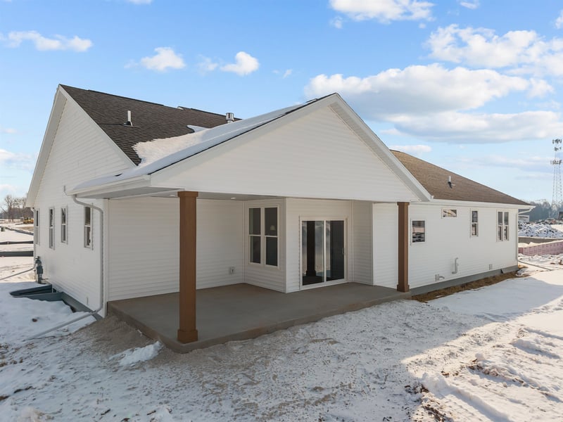 N8881 Killarney Way, Menasha, WI 54952
