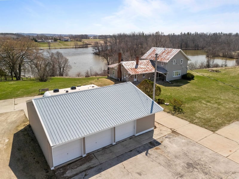 3829 Lost Dauphin Rd, De Pere, WI 54115