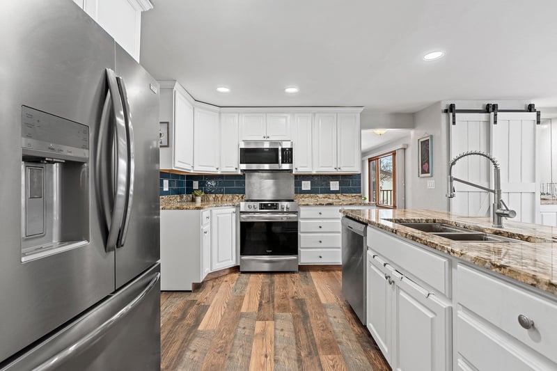 129 Wallrich Rd, Cecil, WI 54111