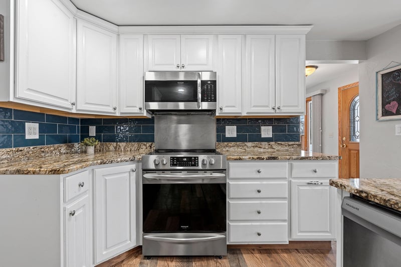 129 Wallrich Rd, Cecil, WI 54111