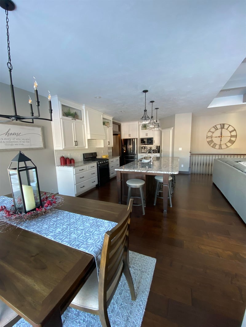 1630 Ravine Dr, Green Bay, WI 54313