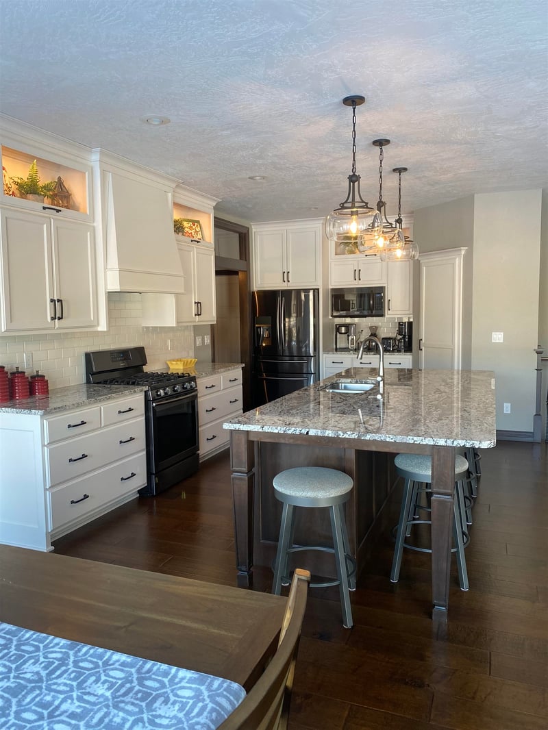 1630 Ravine Dr, Green Bay, WI 54313