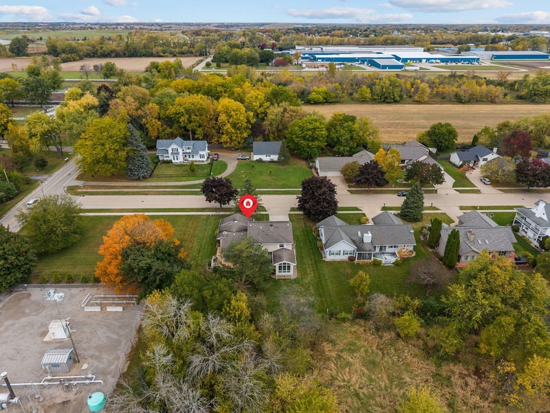 1211 Park Ridge Ave, Oshkosh, WI 54901