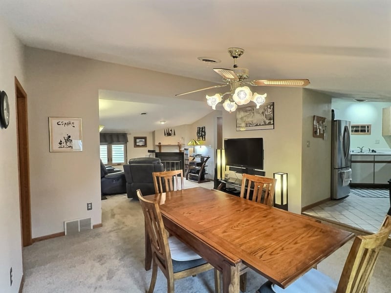 450 Campbell Rd #D3, Oshkosh, WI 54902