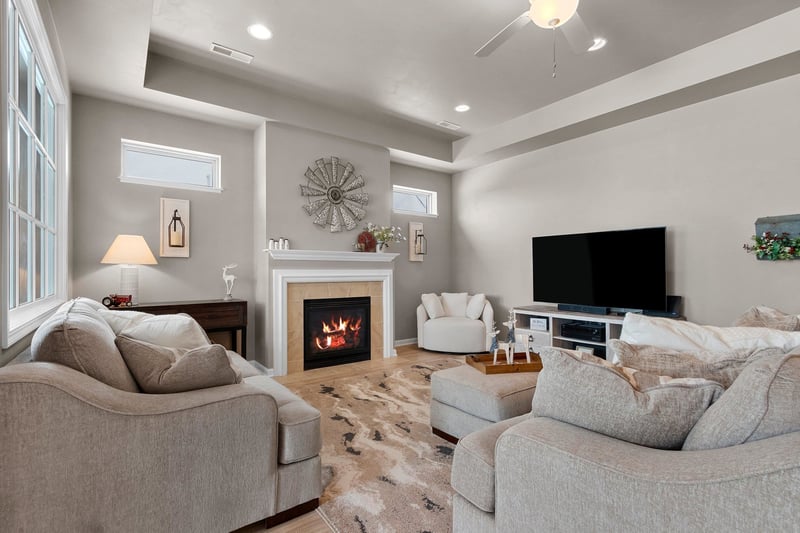 3655 Woods Edge Way, De Pere, WI 54115