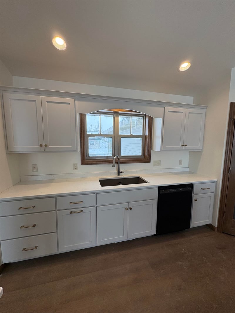 3706 Edwina Dr, De Pere, WI 54115