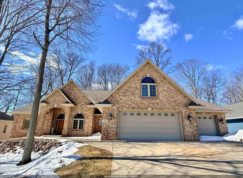 448 Harvest Rd, Green Bay, WI 54302-4824