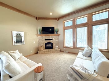 448 Harvest Rd, Green Bay, WI 54302-4824