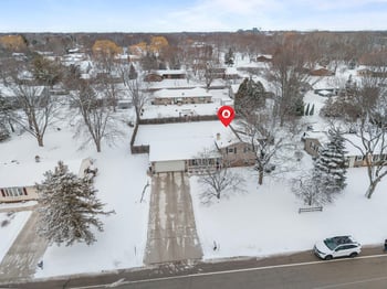 1258 Circle Dr, Green Bay, WI 54313