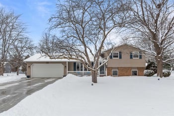 1258 Circle Dr, Green Bay, WI 54313