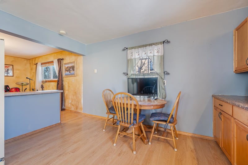 126 14th St, Kaukauna, WI 54130