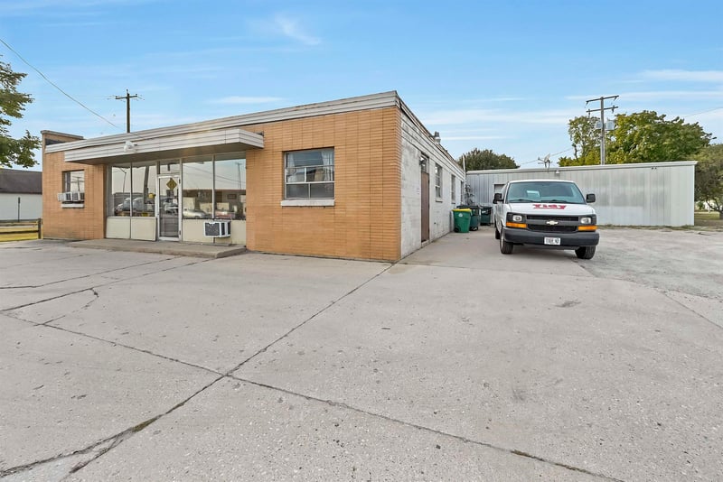 818 Broadway , Green Bay, WI 54304