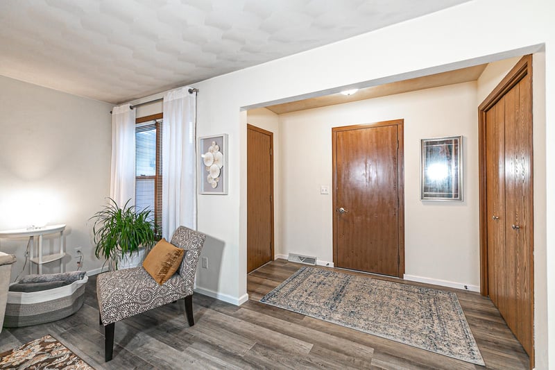 720 Westhaven Pl #F, Appleton, WI 54914