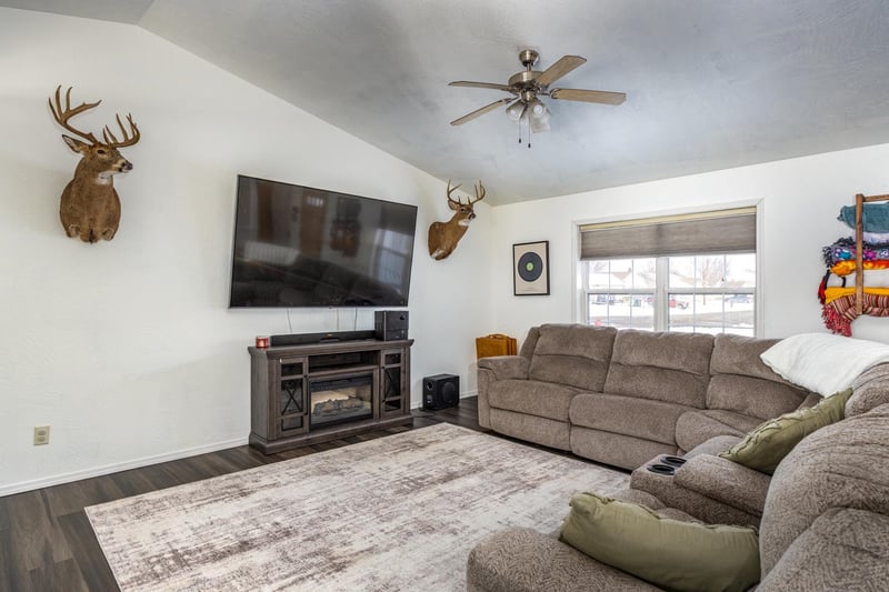 W5479 Hidden Trail Ln, Appleton, WI 54915