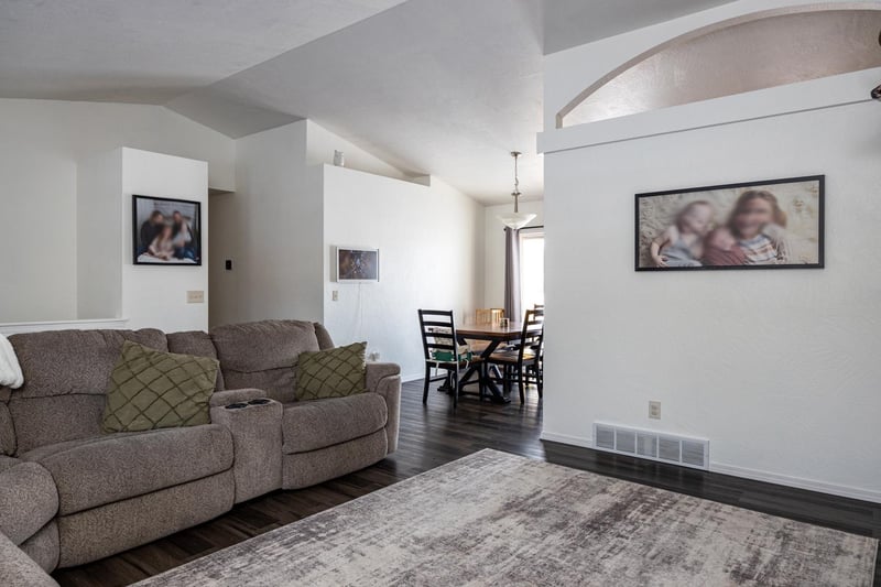 W5479 Hidden Trail Ln, Appleton, WI 54915