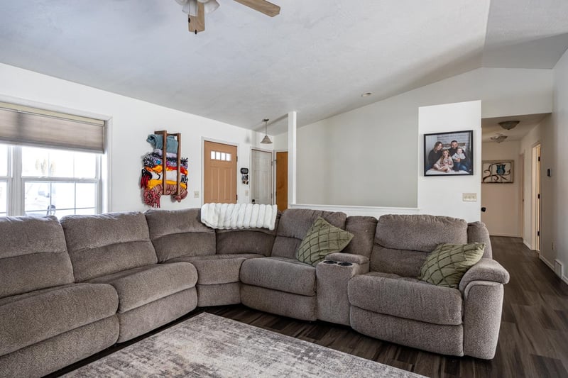 W5479 Hidden Trail Ln, Appleton, WI 54915