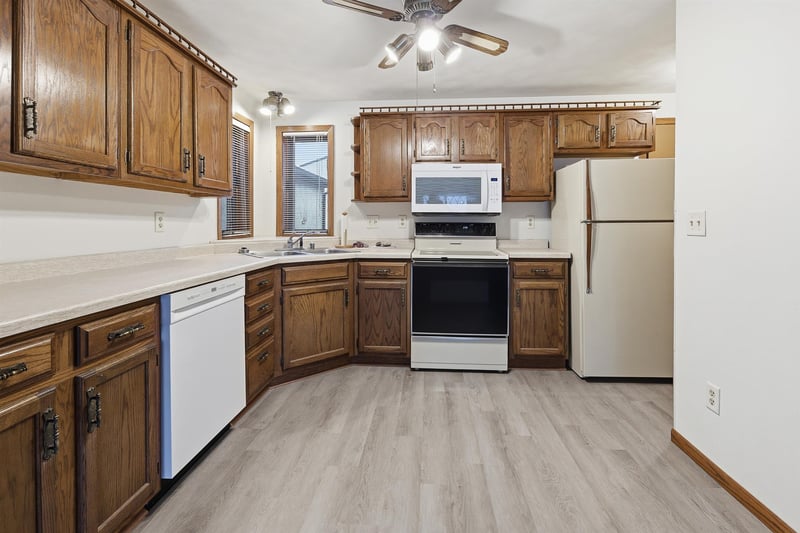 2533 Fond Du Lac Rd, Oshkosh, WI 54902-7262