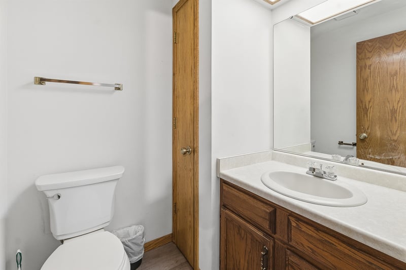 2533 Fond Du Lac Rd, Oshkosh, WI 54902-7262