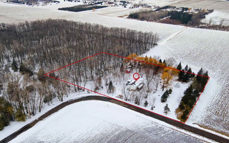 7707 Quigley Rd, Omro, WI 54963