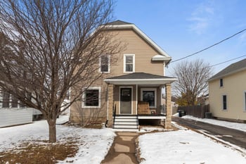 242 14th Ave, Oshkosh, WI 54902