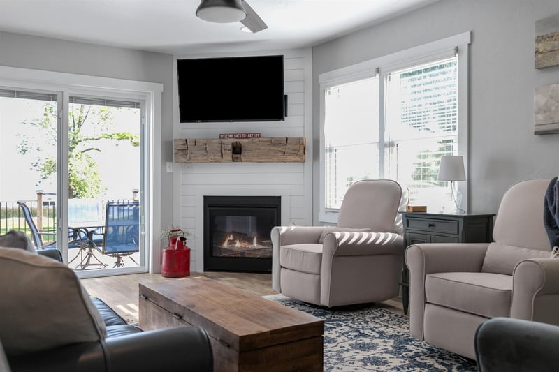 8052 Kolodzik Rd, Winneconne, WI 54986