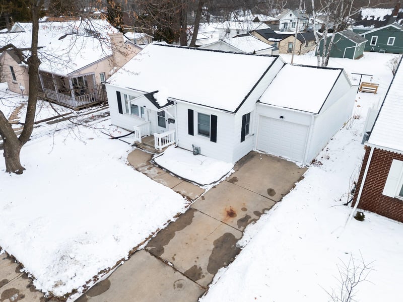 1115 Gross Ave, Green Bay, WI 54304-2555