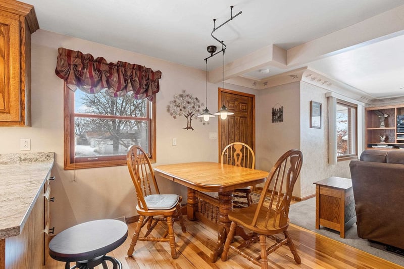 1035 Kimberly Ave, Kimberly, WI 54136