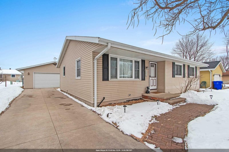 2519 Eric Dr, Appleton, WI 54915-6624