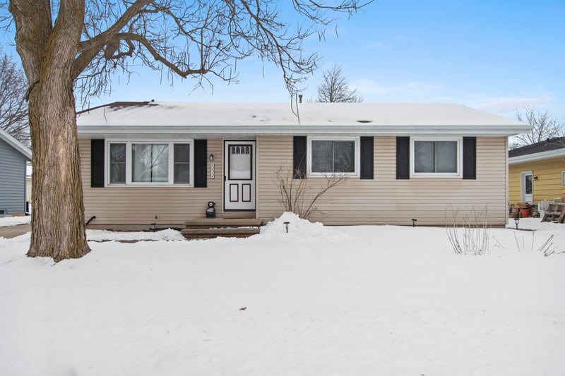 2519 Eric Dr, Appleton, WI 54915-6624