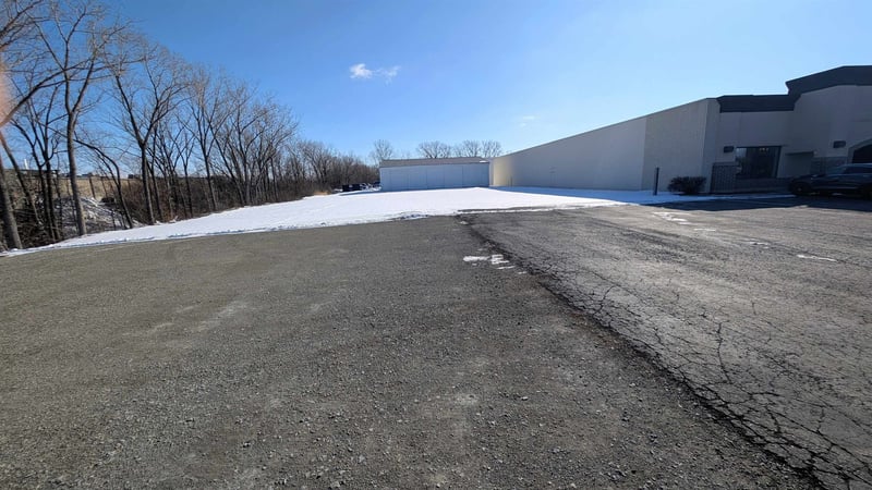 2651 Oneida St, Ashwaubenon, WI 54304