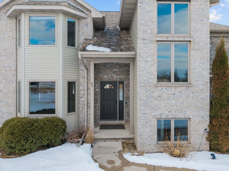W3165 Center Valley Rd, Freedom, WI 54165