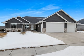 2885 Sussex Rd, Green Bay, WI 54311