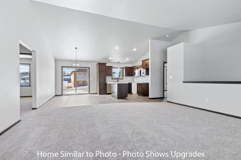 1246 Putnam Dr, Pulaski, WI 54162