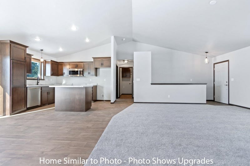 1246 Putnam Dr, Pulaski, WI 54162