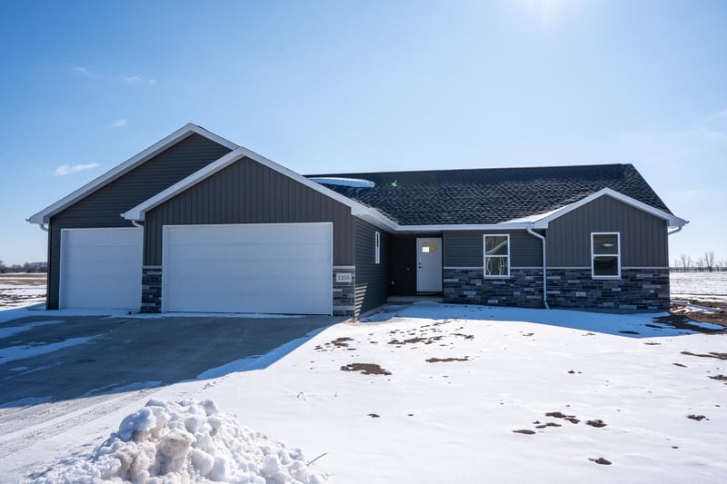 1255 Thorn Creek Dr, Hilbert, WI 54129