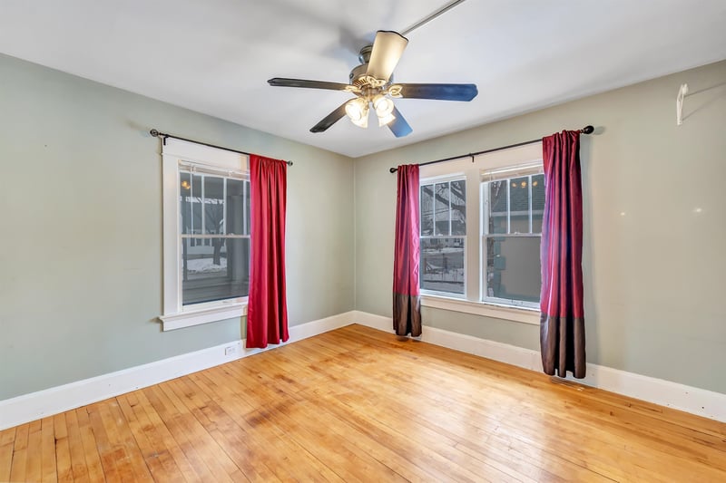 1516 Cedar St, Green Bay, WI 54302