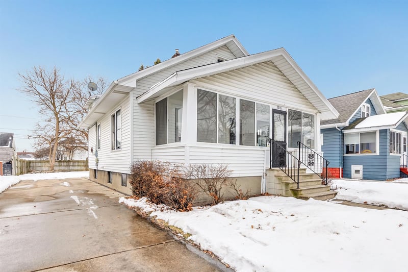 1516 Cedar St, Green Bay, WI 54302